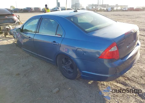 2010 Ford Fusion Se z USA, uszkodzony, nr VIN 3FAHP0HA5AR399412